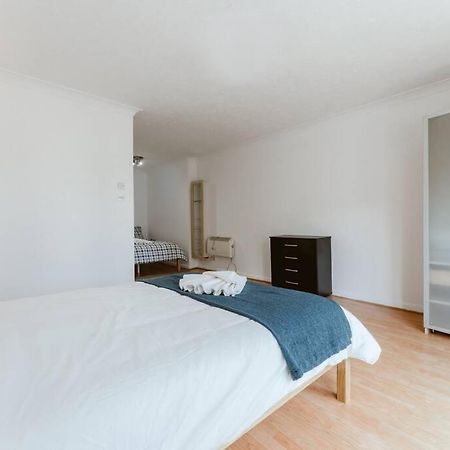 Up To 4 People, Room In A Share House Next To London Bridge Esterno foto