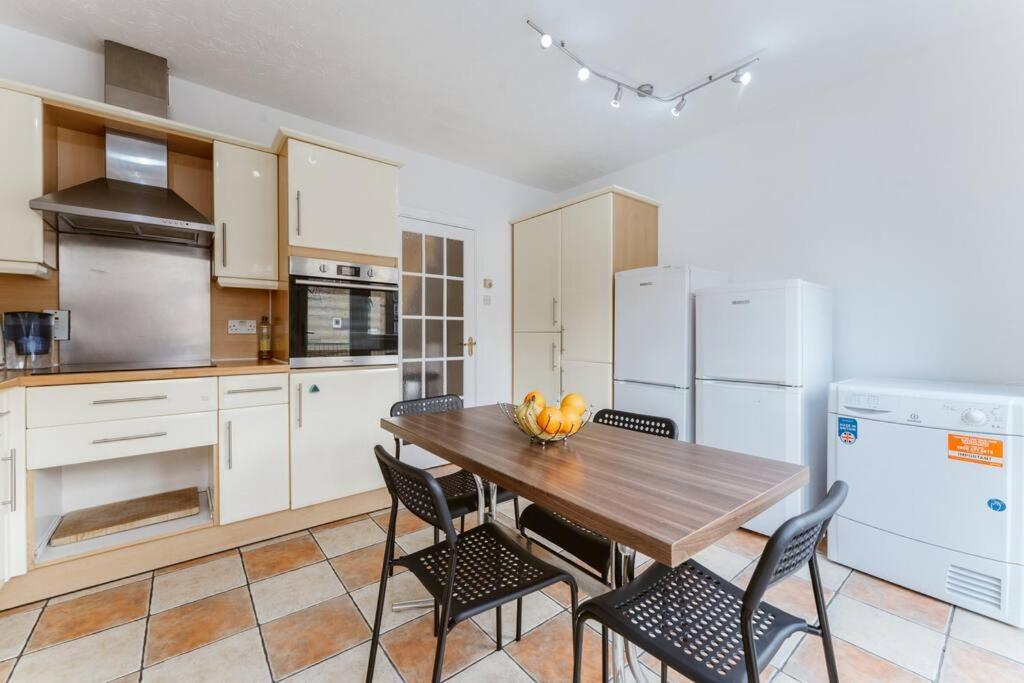 Up To 4 People, Room In A Share House Next To London Bridge Esterno foto
